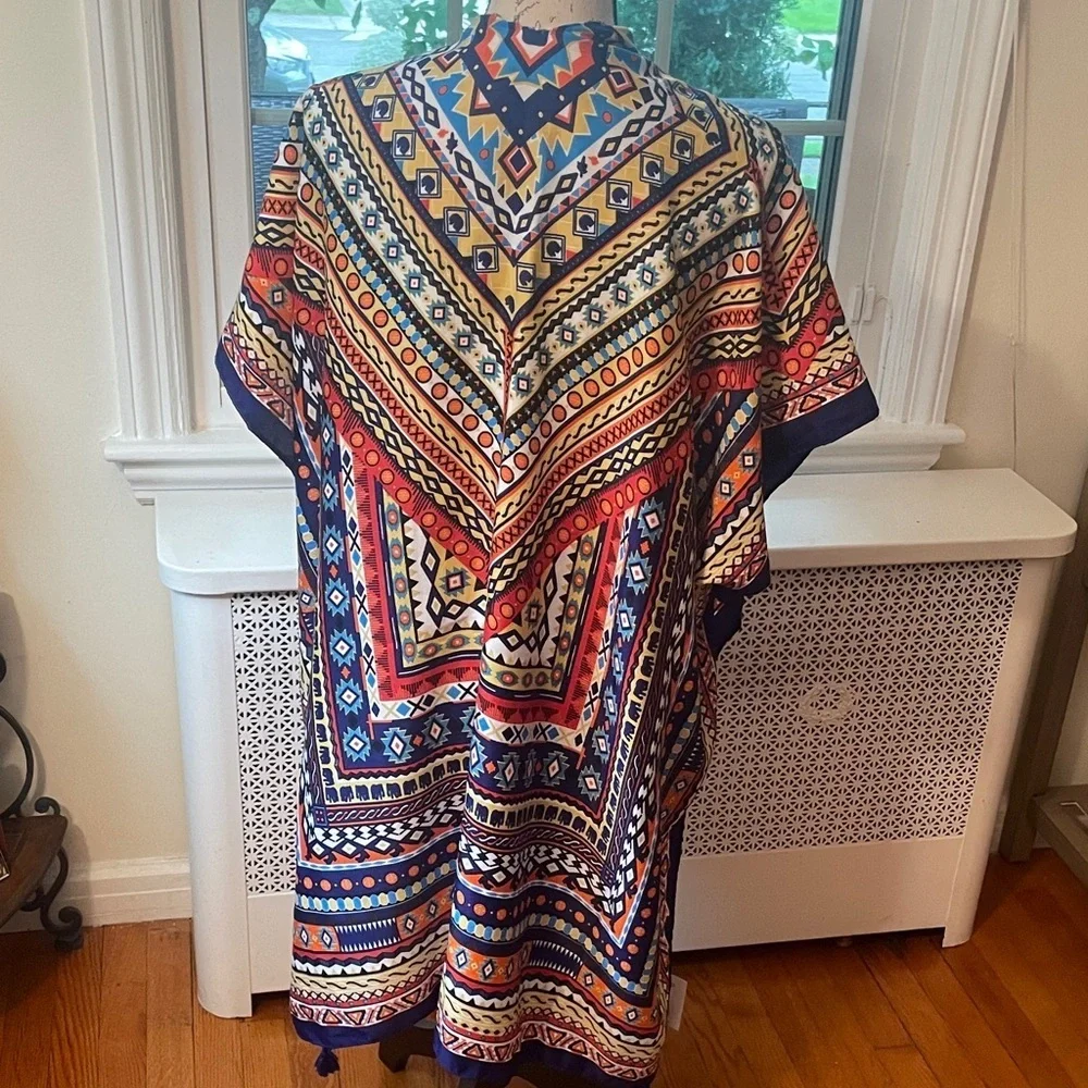 1217. Jessica McClintock Geometric Patterned Kimono/Bathing Suit Cover Up.